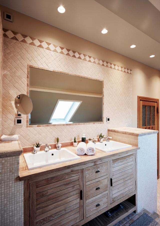 Ronquieres Charly 132 Bed & Breakfast エクステリア 写真
